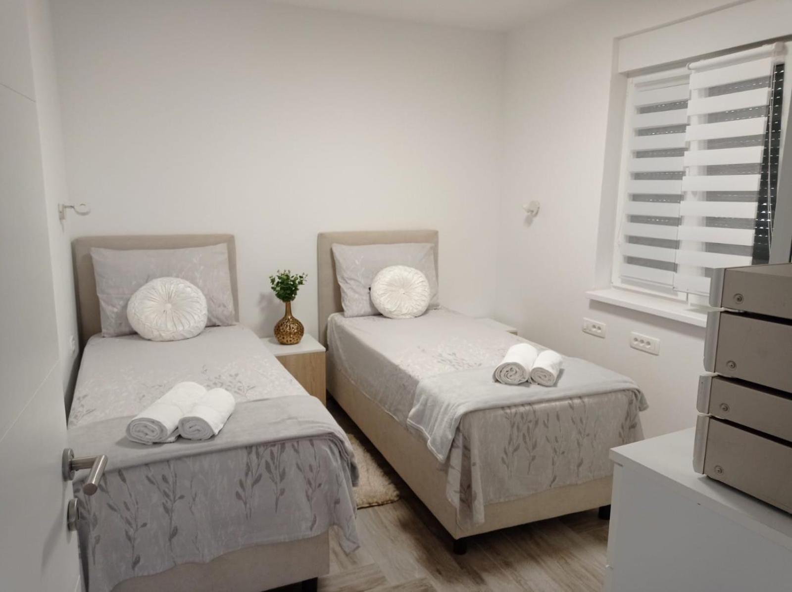 Villa S Vir Esterno foto
